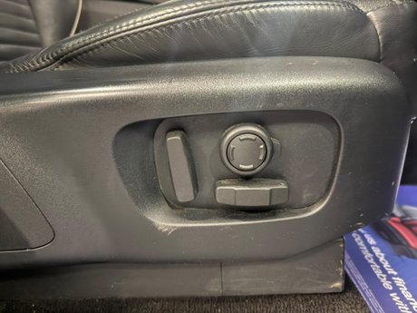 Land Rover Discovery 3.0 TD V6 HSE Auto 4WD Euro 6 (s/s) 5dr 17