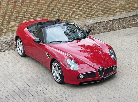 Alfa Romeo 8C Spider 4