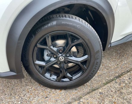 Nissan Juke 1.0 Juke N-Connecta DiG-T 5dr 3