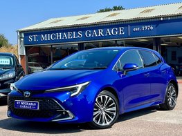 Toyota Corolla 1.8 Corolla Design HEV CVT 5dr 1