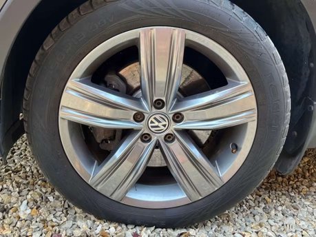 Volkswagen Tiguan 2.0 TSI BlueMotion Tech SEL SUV 5dr Petrol DSG 4Motion Euro 6 (s/s) (180 ps 10