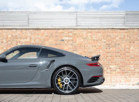 Porsche 911 (991.2) Turbo S 29