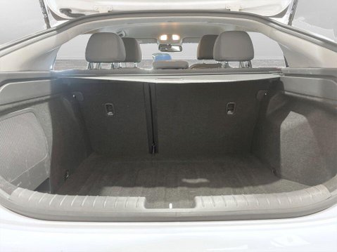 Hyundai IONIQ 1.6 h-GDi GPF Premium Hatchback 5dr Petrol Hybrid DCT Euro 6 (s/s) (141 ps) 21