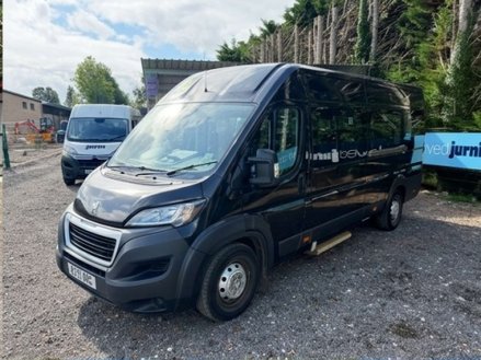 Peugeot Boxer 2.2 440 17-seat Non-D1 Minibus Lite with full width ramp. 5dr Diesel Manua