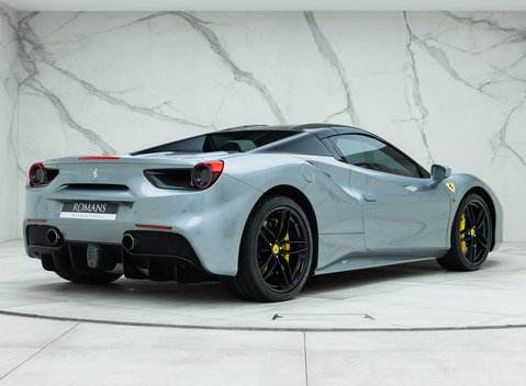 Ferrari 488 Spider 6