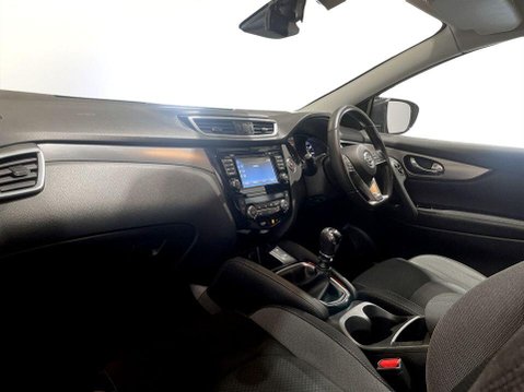 Nissan Qashqai 1.6 DIG-T N-Connecta SUV 5dr Petrol Manual Euro 6 (s/s) (163 ps) 15