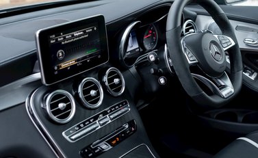 Mercedes-Benz GLC GLC 63 S 4Matic 17