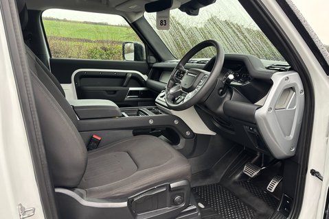 Land Rover Defender 90 D200 Hard Top MHEV 14