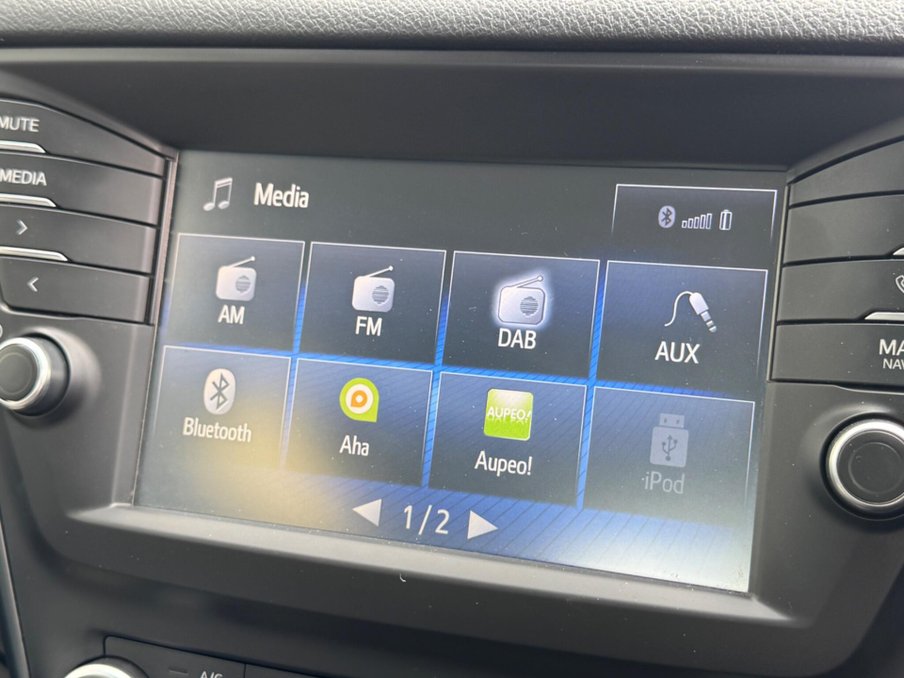 2016 Toyota Avensis — image 16