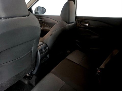 Nissan Qashqai 1.3 DIG-T MHEV N-Connecta SUV 5dr Petrol Hybrid Manual Euro 6 (s/s) (140 ps 20