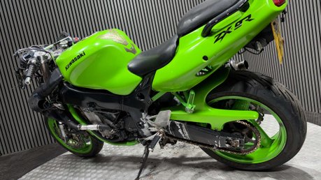 Kawasaki ZX 1995 44K PROJECT SPORTS BIKE SPARES OR REPAIR 900CC 19