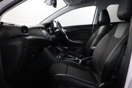 Vauxhall Grandland X SRI NAV 43
