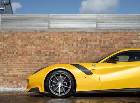 Ferrari F12 TDF 32