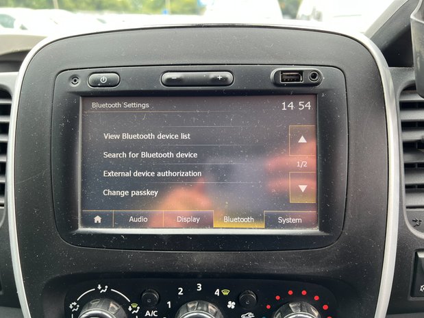 Renault Trafic LWB L2H1 Low Roof Sport 296 Air Con Nav Sensors EU 40