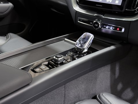 Volvo XC60 B5 ULTRA BLACK EDITION AWD 43