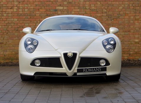 Alfa Romeo 8C Competizione 7