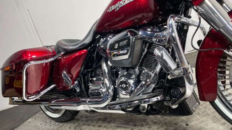 Harley-Davidson Touring 1745 FLHXS Street Glide Special Euro 4 18