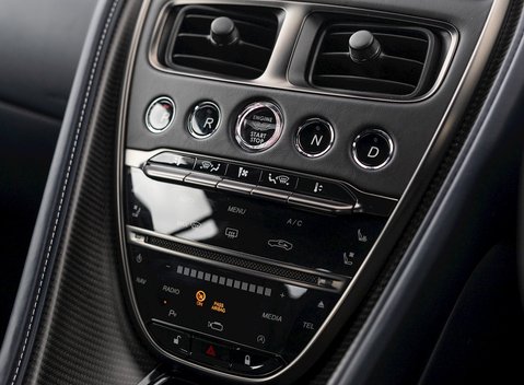 Aston Martin DBS Superleggera 19