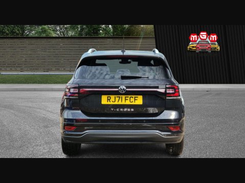 Volkswagen T-Cross R-LINE TSI DSG 11