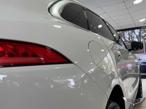 Jaguar F-Pace 2.0 D180 Prestige Auto AWD Euro 6 (s/s) 5dr 68