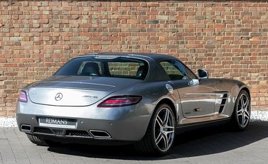 Mercedes-Benz SLS AMG 9