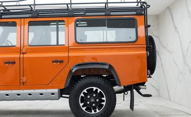 Land Rover Defender 110 Adventure Edition 28