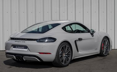 Porsche 718 Cayman GTS 7