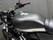 Lexmoto Tempest 2024 ONLY 2K TOP BOX 125CC MOT WARRANTY LEARNER BIKE 40