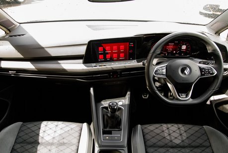 Volkswagen Golf R-LINE TSI