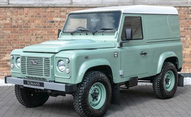 Land Rover Defender 90 Heritage Hard Top 6