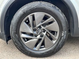 Nissan Qashqai 1.3 Qashqai Acenta Premium DiG-T MHEV 5dr 12