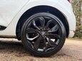 Renault Clio 0.9 TCe Iconic Euro 6 (s/s) 5dr 27