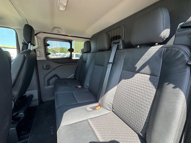 Ford Transit Custom Crew Cab AUTO SWB L1H1 Low Roof Sport 320 Nav Sensors Air Con Alloys EURO 6 12