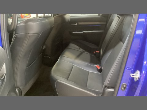 Toyota Hilux Invincible X | Auto | 2.8 LT | Double Cab | Sensors | EURO 6 | NO VAT 8