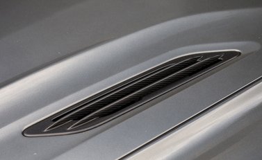 Aston Martin Vanquish S 25