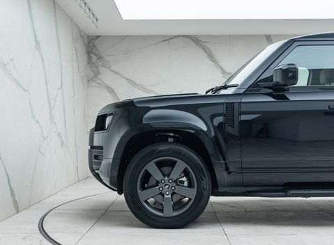 Land Rover Defender 110 D250 X-DYNAMIC HSE 34