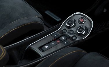 McLaren 600 18
