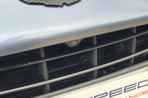 Aston Martin Vantage V8 16