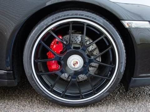 Porsche 911 3.8 997.2 CARRERA GTS 38