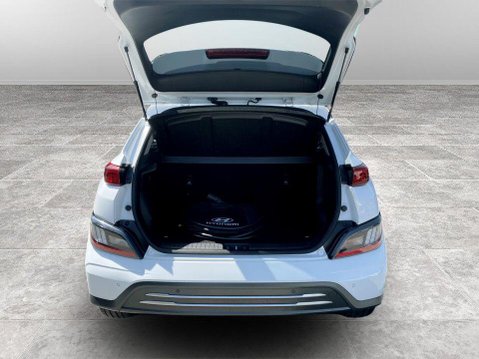 Hyundai KONA 64kWh Premium SUV 5dr Electric Auto (10.5kW Charger) (204 ps) Air Con - All 21