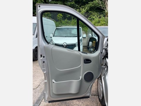 Renault Trafic 2.0 TD dCi SL27 Panel Van 4dr Diesel Manual L1 H1 (214 g/km, 90 bhp) 29