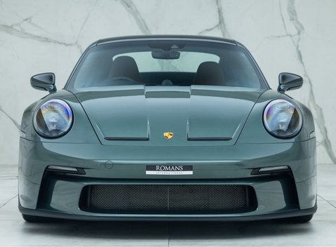 Porsche 911 GT3 TOURING (992) 4