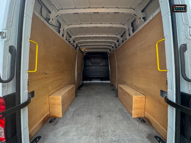 Volkswagen Crafter LWB L3H2 High Roof Commerce Plus Cr35 Air Con Sensors SELECT 9