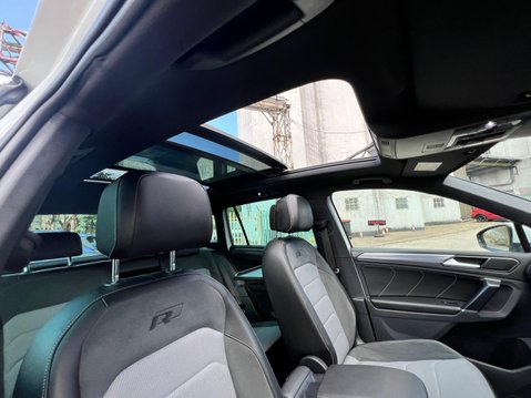 Volkswagen Tiguan R LINE TDI BMT 4MOTION DSG 37