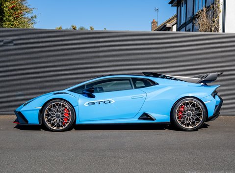 Lamborghini Huracan STO 3