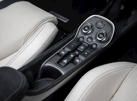 McLaren 570S Spider 21