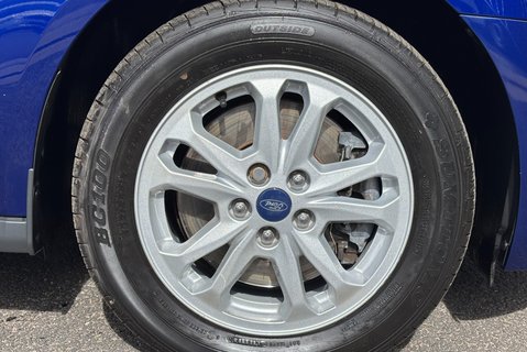 Ford Transit Connect 240 L2 120ps Limited Panel Van - No VAT 31