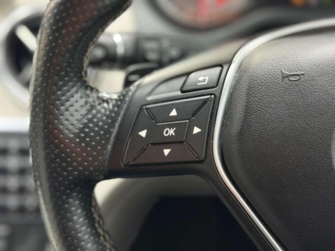 Mercedes-Benz A Class 2.1 A200 CDI Sport Hatchback 5dr Diesel 7G-DCT Euro 6 (s/s) (136 ps) 36