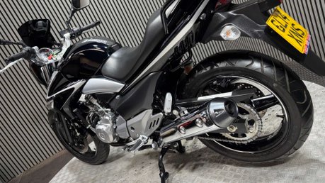 Suzuki Inazuma GW 2014 ONLY 6K MOT SEPTEMBER 2027 WARRANTY A2 READY 250CC 18