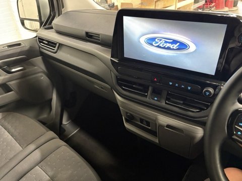 Ford Tourneo Custom 340 TITANIUM ECOBOOST 19